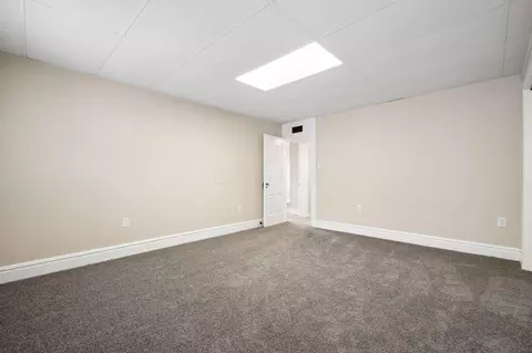 Bedroom - 458 E Main St, Newark, OH 43055 photo 2 of 8