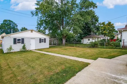 Exterior - 458 E Main St, Newark, OH 43055 photo 6 of 8