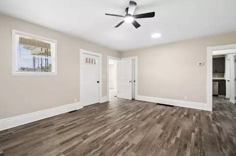Living - 458 E Main St, Newark, OH 43055 photo 2 of 2