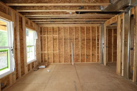684 Fadley Loop E, Delaware, OH 43015 photo 2