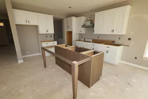 Kitchen - 684 Fadley Loop E, Delaware, OH 43015 photo 1 of 4