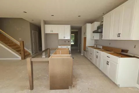 Kitchen - 684 Fadley Loop E, Delaware, OH 43015 photo 4 of 4
