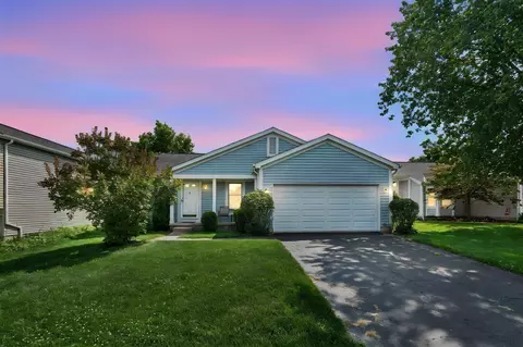 4967 Shady Oak Dr, Hilliard, OH 43026