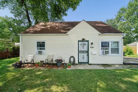 Exterior - 991 Dimson Dr E, Columbus, OH 43213 photo 3 of 15