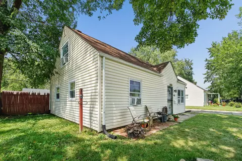 Exterior - 991 Dimson Dr E, Columbus, OH 43213 photo 4 of 15