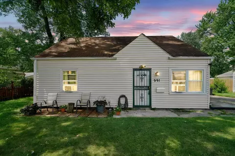 Exterior - 991 Dimson Dr E, Columbus, OH 43213 photo 2 of 15