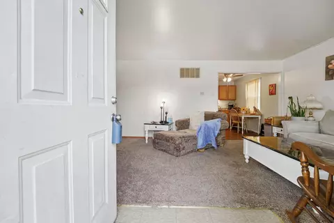 Entry Way - 991 Dimson Dr E, Columbus, OH 43213 photo 1 of 3