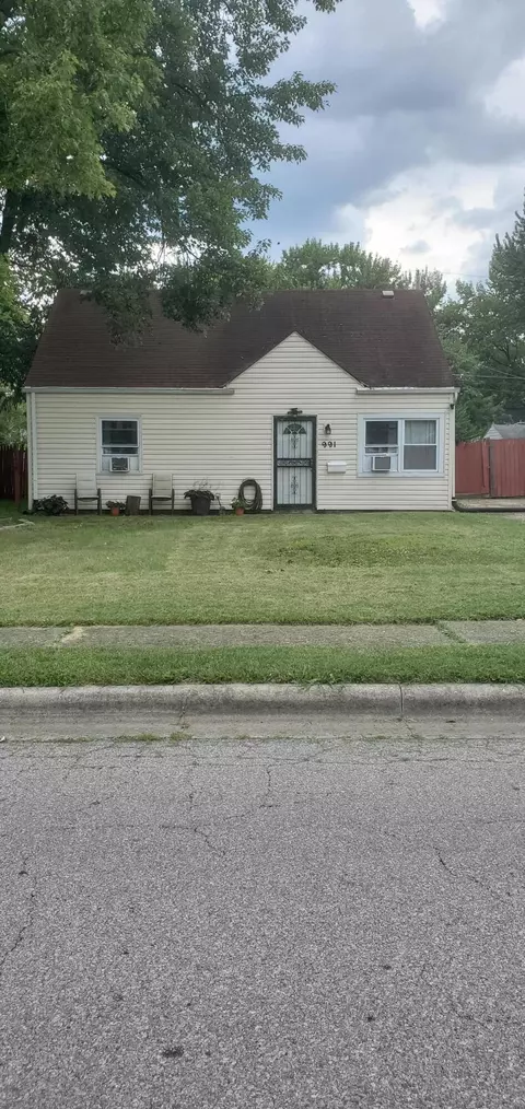Exterior - 991 Dimson Dr E, Columbus, OH 43213 photo 1 of 15