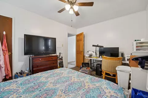 Bedroom - 991 Dimson Dr E, Columbus, OH 43213 photo 2 of 2