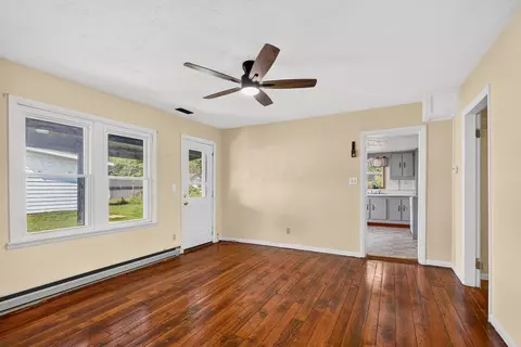 Living - 778 3rd St, Logan, OH 43138 photo 3 of 4