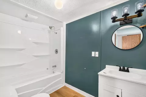 Bath - 778 3rd St, Logan, OH 43138 photo 1 of 1