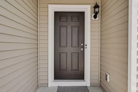 Entry Way - 1198 Snipe View Loop E, Blacklick, OH 43004 photo 1 of 7