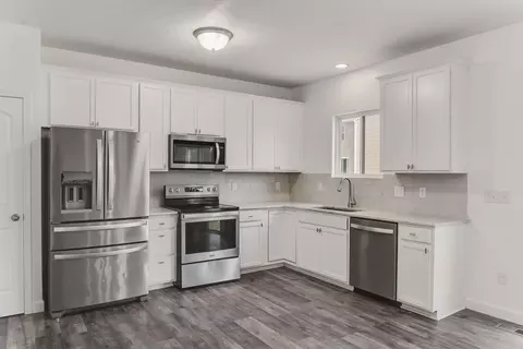 Kitchen - 1198 Snipe View Loop E, Blacklick, OH 43004 photo 1 of 2