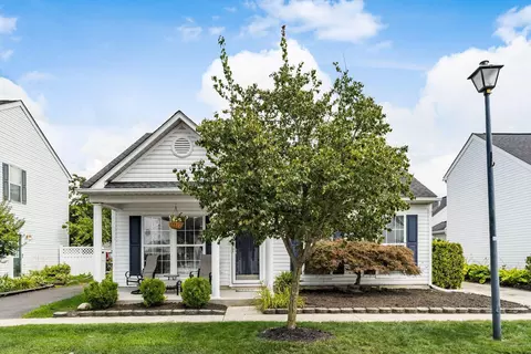 2384 Bloxom St, Grove City, OH 43123