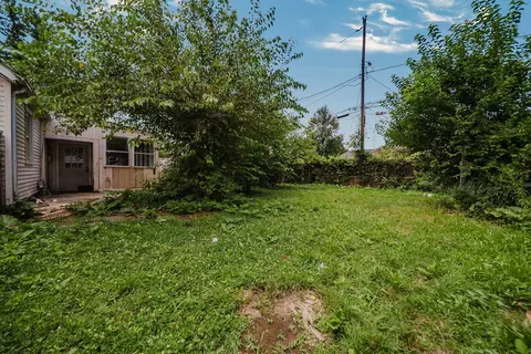 Exterior - 849 Ruby Ave, Columbus, OH 43227 photo 10 of 11
