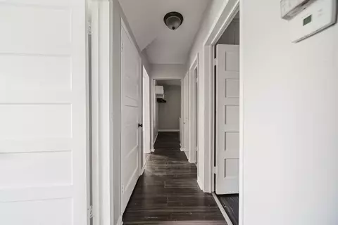 Entry Way - 849 Ruby Ave, Columbus, OH 43227 photo 3 of 7