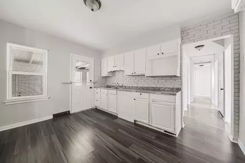 Entry Way - 849 Ruby Ave, Columbus, OH 43227 photo 5 of 7