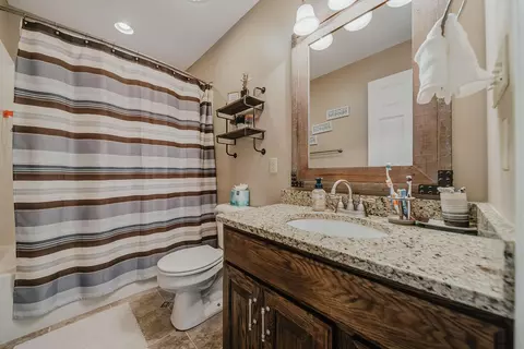 Bath - 1720 Marion Edison Rd, Marion, OH 43302 photo 5 of 5