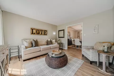 Living - 1720 Marion Edison Rd, Marion, OH 43302 photo 1 of 5