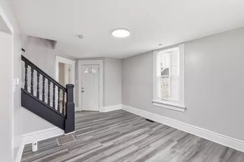 Entry Way - 490 E Markison Ave, Columbus, OH 43207 photo 4 of 4