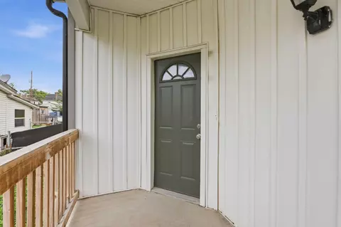 Exterior - 490 E Markison Ave, Columbus, OH 43207 photo 1 of 5