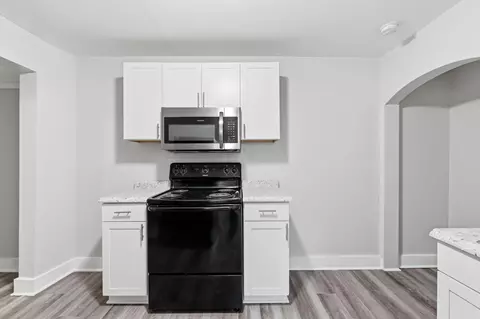 Kitchen - 490 E Markison Ave, Columbus, OH 43207 photo 2 of 5