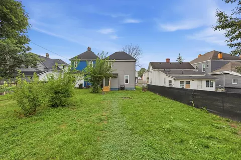 Exterior - 490 E Markison Ave, Columbus, OH 43207 photo 5 of 5