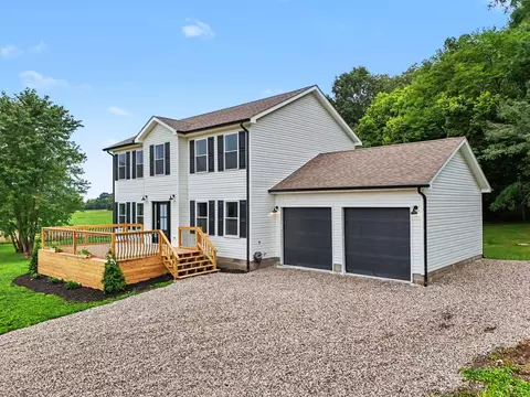 Exterior - 26295 Jackson Rd, Circleville, OH 43113 photo 2 of 4
