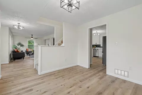 Entry Way - 26295 Jackson Rd, Circleville, OH 43113 photo 1 of 1