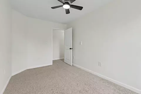 Bedroom - 26295 Jackson Rd, Circleville, OH 43113 photo 2 of 8
