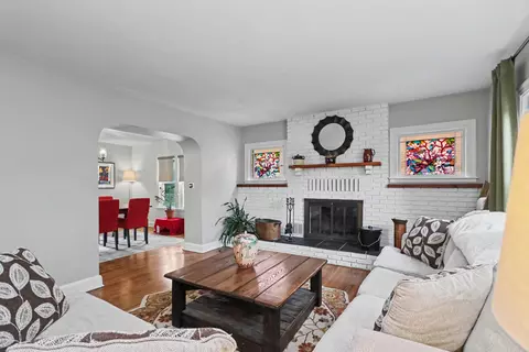 Living - 489 Crescent Rd, Mansfield, OH 44907 photo 1 of 2