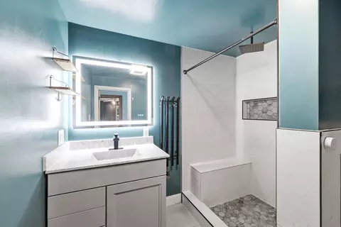 Bath - 520 Oak St, Marion, OH 43302 photo 1 of 2
