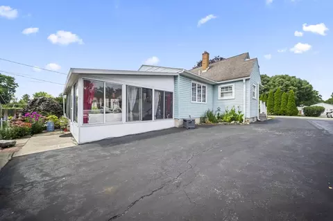 Other - 400 Maple Dr, Columbus, OH 43228 photo 10 of 11