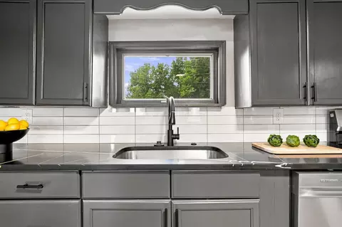 Kitchen - 213 Town St, Circleville, OH 43113 photo 7 of 9
