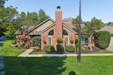 884 Village Brook Way, Columbus, OH 43235