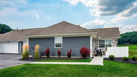 Exterior - 734 Whitetail Loop, Newark, OH 43055 photo 1 of 5