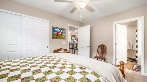 Bedroom - 734 Whitetail Loop, Newark, OH 43055 photo 2 of 4