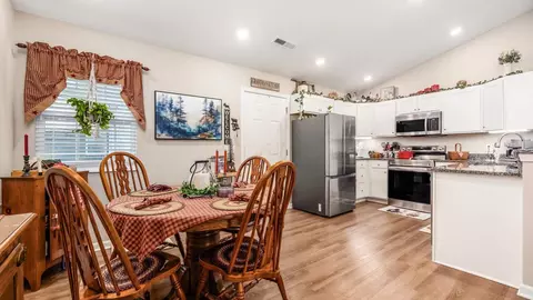 Dining - 734 Whitetail Loop, Newark, OH 43055 photo 1 of 2