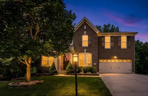 210 Blue Jacket Cir, Pickerington, OH 43147