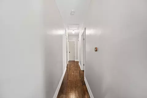 Entry Way - 415 E Central Ave, Delaware, OH 43015 photo 6 of 7