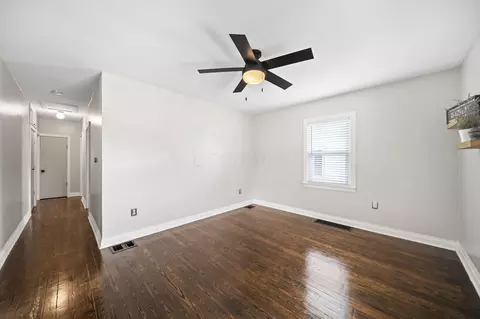 Entry Way - 415 E Central Ave, Delaware, OH 43015 photo 5 of 7