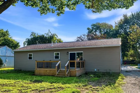 Exterior - 2687 Capaldi Dr, Marion, OH 43302 photo 6 of 9