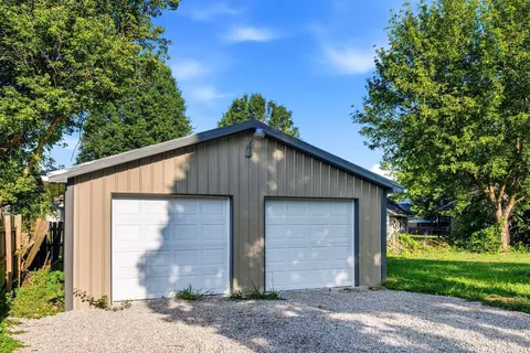 Exterior - 2687 Capaldi Dr, Marion, OH 43302 photo 3 of 9