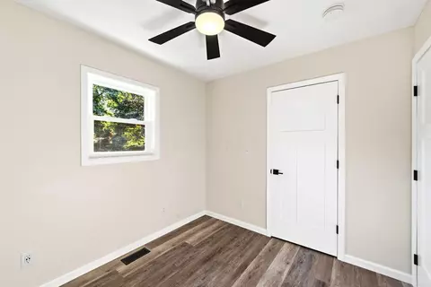 Bedroom - 2687 Capaldi Dr, Marion, OH 43302 photo 8 of 18