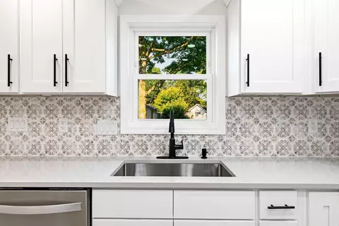 Kitchen - 2687 Capaldi Dr, Marion, OH 43302 photo 6 of 6