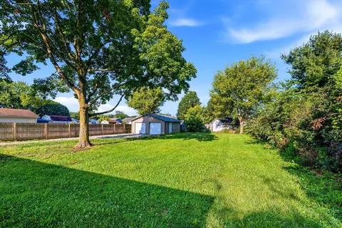 Exterior - 2687 Capaldi Dr, Marion, OH 43302 photo 7 of 9