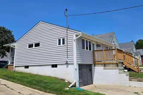 Exterior - 524 N Spring St, Logan, OH 43138 photo 5 of 6