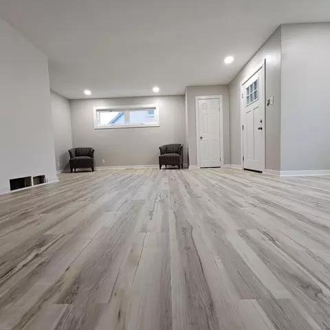 Living - 524 N Spring St, Logan, OH 43138 photo 1 of 5
