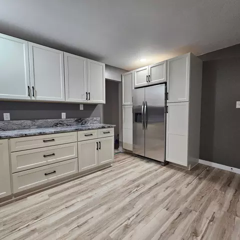 Kitchen - 524 N Spring St, Logan, OH 43138 photo 2 of 5