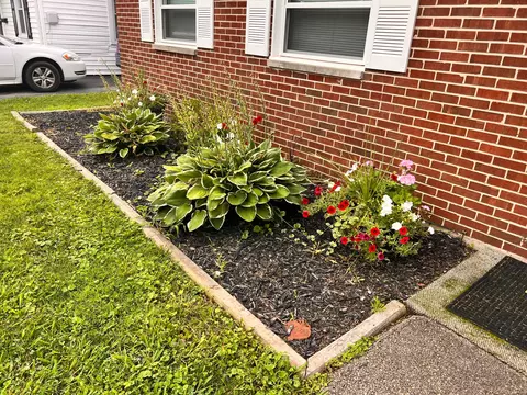 Exterior - 1223 Albemarle Rd, Springfield, OH 45504 photo 5 of 10